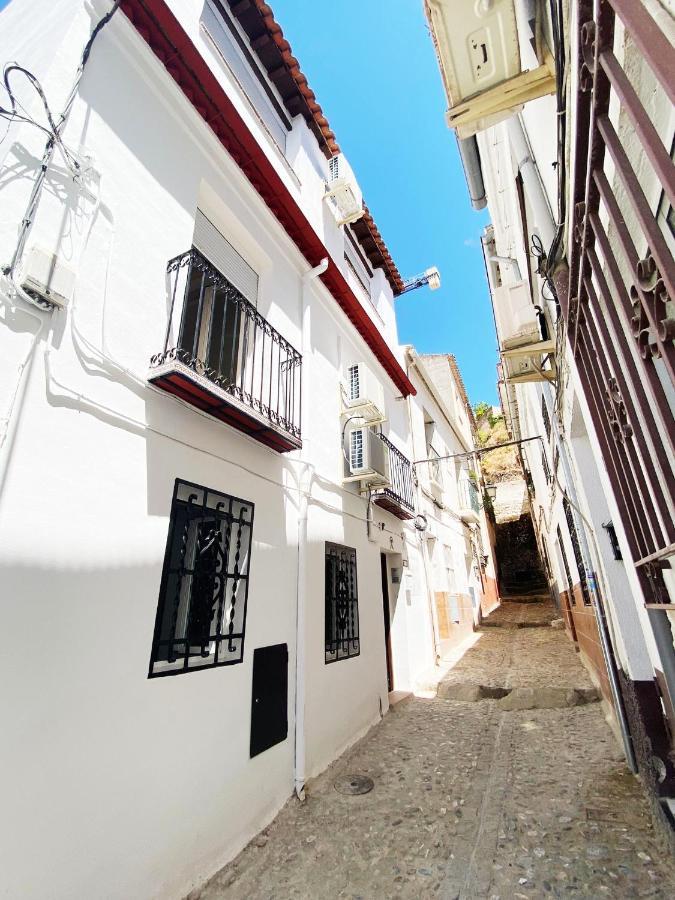 Indalo A Pies Del Albaicin * Granada